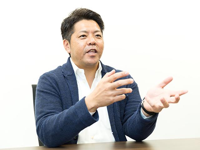 代表者　浅見 俊祐氏
広告業界出身の知識や経験を活かし、同社を急成長させた経営手腕を持つ。