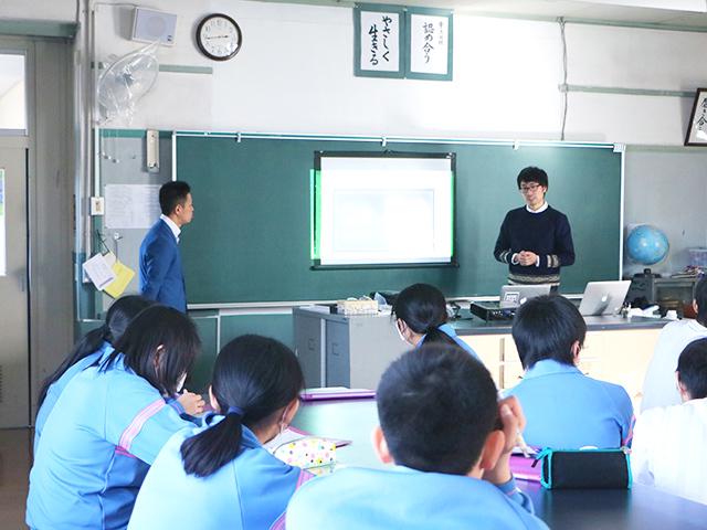 社会に貢献できる活動をおこなうことで、「日本の笑顔をふやしていこう」というコンセプトではじまったCatch the Smileプロジェクト。アフィリエイトの正しい普及・市場拡大、そしてアフィリエイターの地位向上に貢献することを目的としている。そんな想いではじまったプロジェクトの第一弾が静岡の中学校で行った「職業講話」だ。