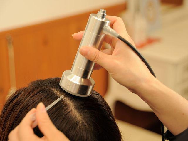 幹細胞培養上清液を導入する発毛・育毛は驚きの満足度。気軽に足を運べる育毛や増毛サロンを目指す。