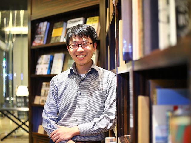 社内には日本だけでなく外国籍のメンバーも多く在籍。社内では英語でのコミュニケーションも飛び交っており、グローバルを感じられる環境だ。