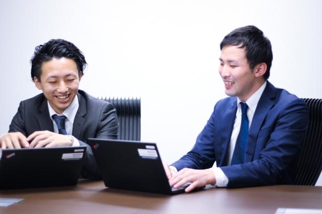 先輩からのスキルトランスファーを受け、若手のうちから成長できる環境がある