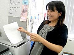 「研究開発事務処理のプロ」と呼ばれる女性社員