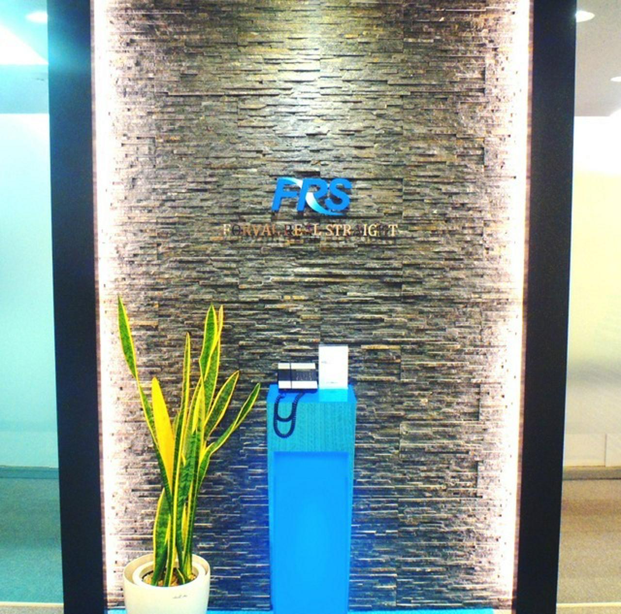 株式会社フォーバル・リアルストレート 求人画像1