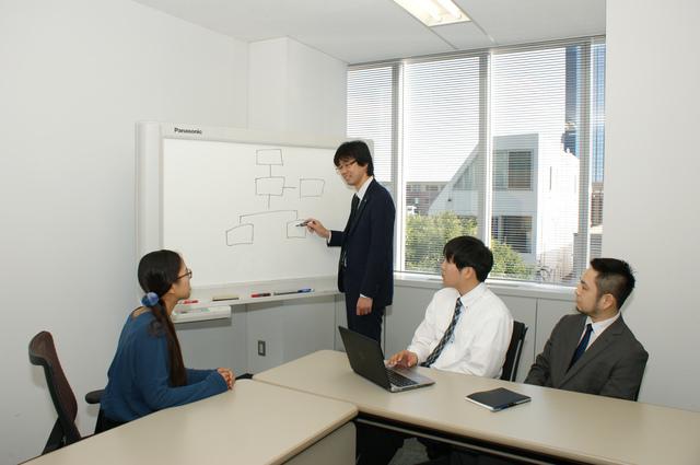 エンジニア同士の勉強会は自由参加です！都合のつく時に参加しています。