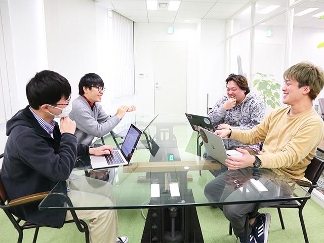 同社のメンバー数は22名で、平均年齢26～27歳という若いチームだ。