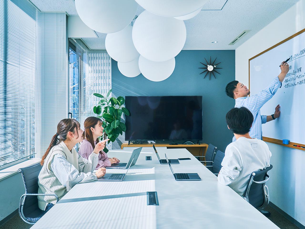 Fabeee株式会社 求人画像1