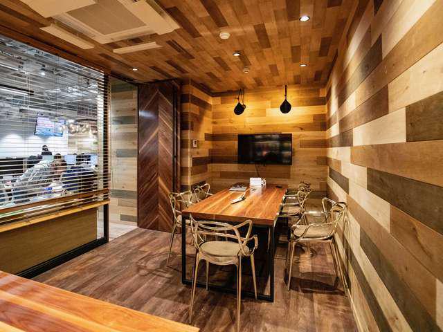 前向きに仕事をする姿勢があれば、社歴、年齢、経験、性別に左右されず、正当な評価が得られる。そこがレックス社の魅力だ。