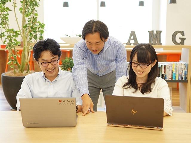 その他、「“知る”から“つくる”の階段を体験する」をコンセプトに、IT教育のイベントを毎年開催している。