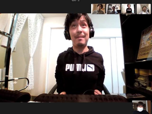 働き方も個人がパフォーマンスが出せるように出来る限り自由。社員の要望を聞いてどんどん労働環境を変えていく環境がある。リモートで仕事をすることも多く、その際はビデオ通話を利用している。