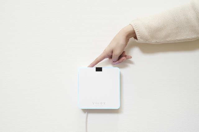 現在、『v-ex』という住宅用OSも開発を進めている。Amazonの『Alexa』に対応し、人々の生活をより便利にする下記的なデバイスだ。