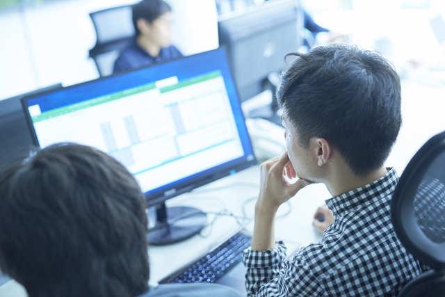 メンバーは全員中途採用者で、みなそれぞれの分野で実績を積んできたプロフェッショナル。そのため各自の長所を活かし、補完し合いながら前に進んでいる。