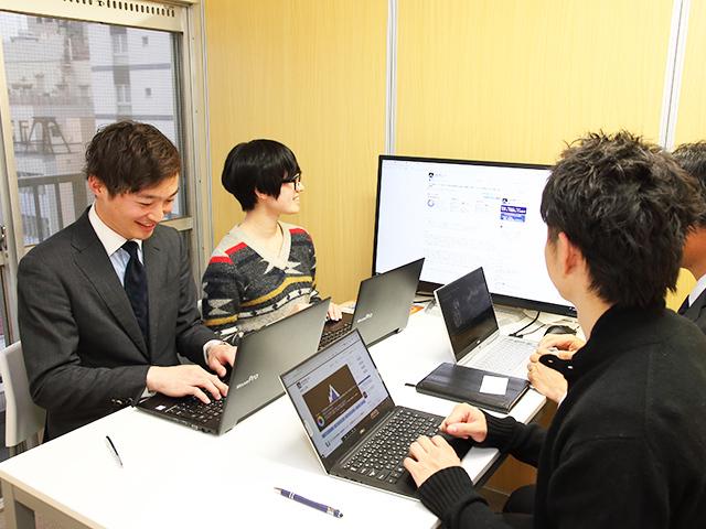 各自に権限を大幅に委譲。顧客対応は全員がフロントを兼ねるスタイルを取っています。各自の技術・個性を、そのままアカデミア業界へぶつけられる、そんな企業へ成長している最中です。