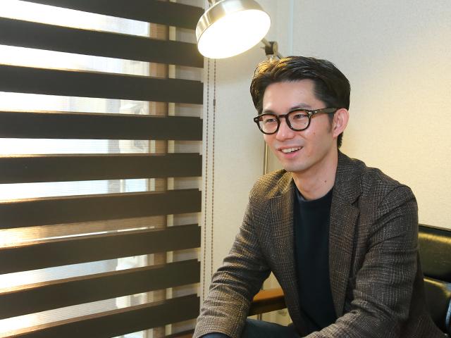 クライアントと一心同体となり、成果を上げればその一部が売上となるというスキームでビジネスを運営している。