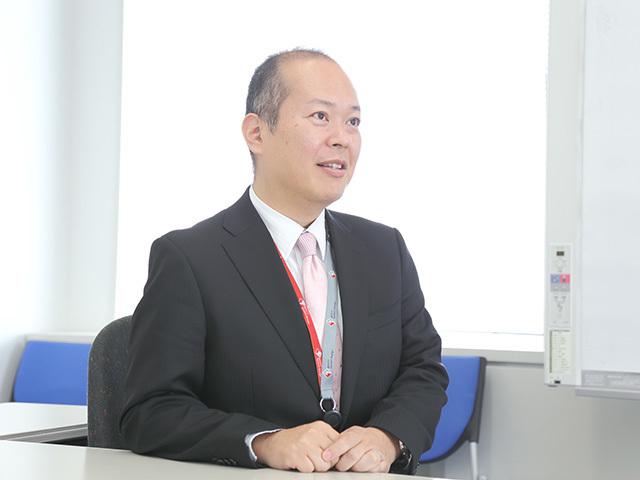 オートモーティブ開発部 部長　向井昌博氏