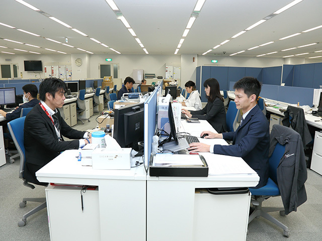 豊田通商グループと東芝グループの両方の強みを生かし、未来の車づくりを推し進めている。