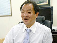 代表取締役社長　川人 正臣 氏