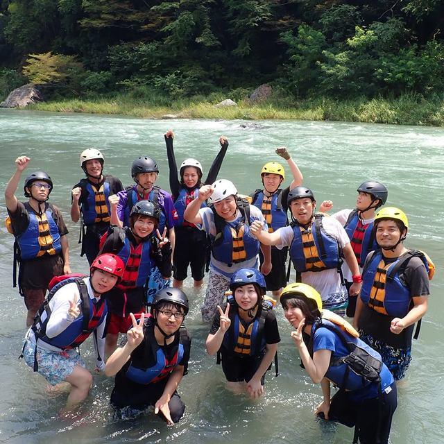 経験と体験を重視している私たちは、ラフティングにも挑戦！！