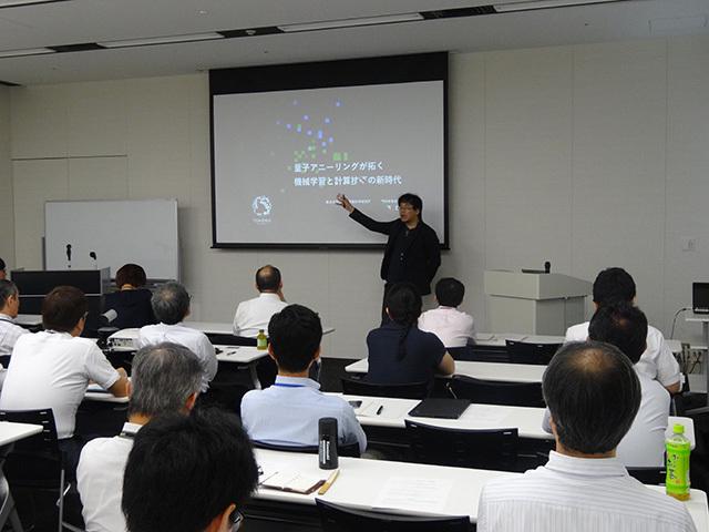 技術やビジネススキルを身につけるための、研修や活動も会社が支援している。社員の成長を積極的に後押ししているのが分かる。
外部の先生をお招きして、社内講演会を行っているのも、アカデミックな魅力である。