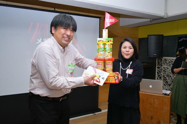 1年間頑張ったスタッフを表彰する「プレスマンアワード」を毎年開催