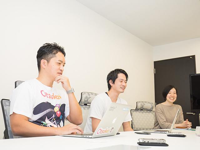 今後は自社サービスに注力する計画だが、サービスに関わるメンバー自身が主体的に取り組んでいきたいと考えられる案件には、継続して積極的に携わっていく考え。