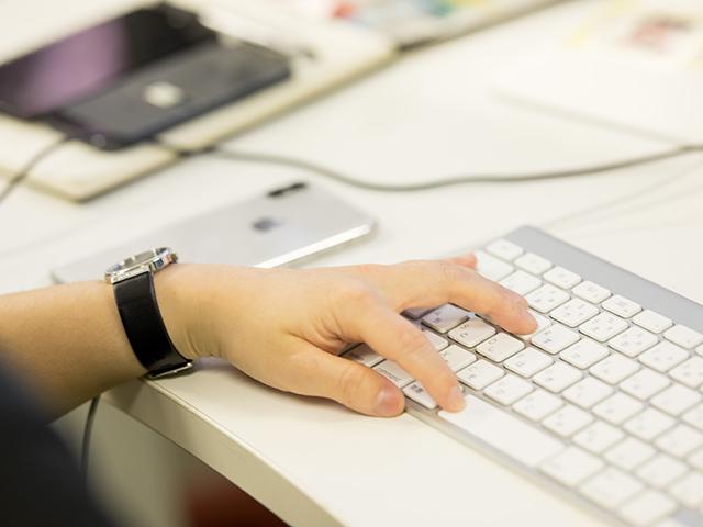 “自分が務めたいと思える会社”の実現を目指し、サービスの開発方針だけでなく労働条件の整備にも積極的に取り組んでいる。