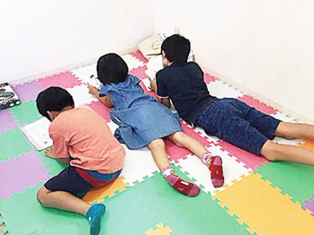 子供も一緒に会社に出社する「親子出社」という制度も導入。子育て世代の社員も安心して働ける環境だ。