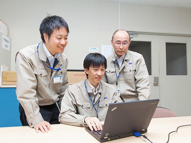 もともとは「珍味」の会社としてスタートしたが、現在ではPB商品の開発にも注力するなど総合食品卸業者へと成長を遂げている。