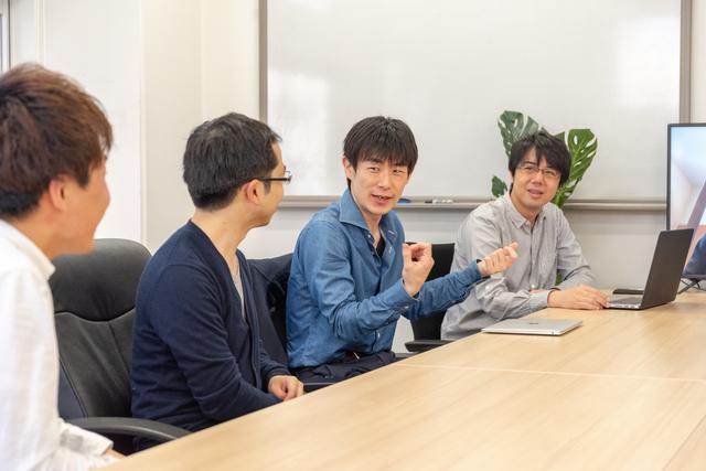 和気あいあいと、そして目標を高く、仕事に真剣に取り組む環境です。