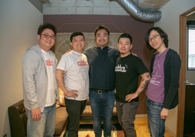 経営メンバー
左から：コーポレート部長：大沢慎、CDO（Data）：鄭信雨、CEO：春山佳久、CDO（Design):Ewe Jin、CTO：兼平嵩之