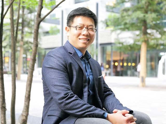 CyCraft 創業者、CyCraft Japan取締役 　Peikan Tsung (PK)氏

趣味は車のハッキング、元警察官なのに。。。　歩いてる時に建物の脆弱性もついでに見つけてしまいます。天性のREDチーム向きかも。。
 