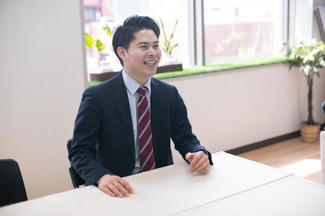 同社では379名の社員が活躍している。平均年齢は29.5歳と若手が中心だ。