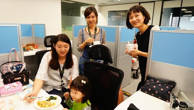 社員のお子様も参加してくれました！かわいい・・・　

フレックスタイムなどもあり家族に優しい価値観が基礎にあります。