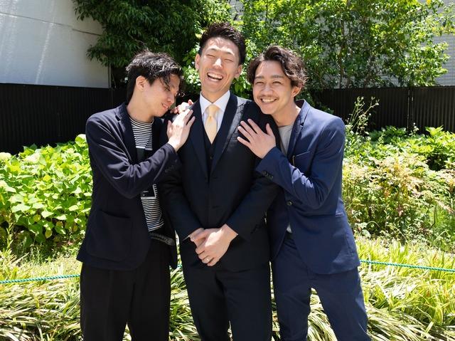 27歳の井上氏はじめ、全員が20代の同社。“明るく、元気で、素直で、チャレンジング”な企業風土を重視している。