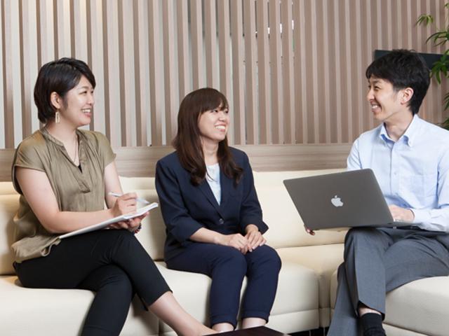 社風は至ってフラットで、社長を含めてみんなあだ名で名前を呼び合い、年功序列はない。また、スタートアップしたばかりでポストも豊富だ。