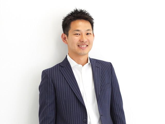 代表取締役　芦川 泰彰 　
モットーは「挑戦しないことが最大の失敗」です。