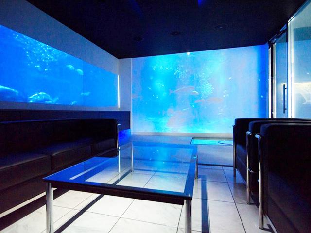 2018年からは多種多様なセンサーやモバイル端末を用いたIoT分野へ進出。人を感知しサプライズ演出するシステム等職場の開発までも楽しんでいる。