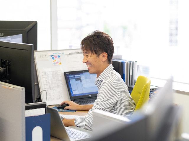 資格取得のための研修・教材費補助と取得後には別途資格手当を支給し、スキルアップのサポートも万全。