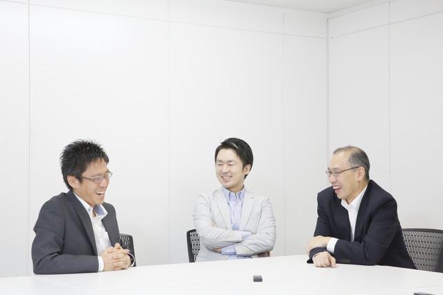 実際にお客様の経営・ニーズを一人ひとりが考え、問題が改善するために、泥臭い作業も含めて一緒に取り組む姿勢が信頼につながっている。