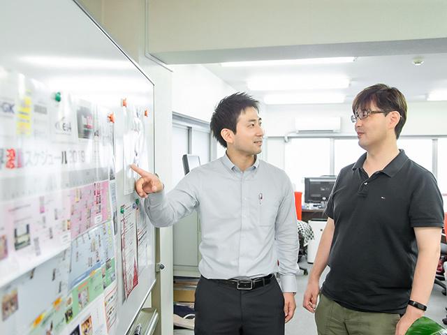 同社では、自社システム開発にこだわり、全ての開発を自社内で行っている。現在、開発部は4名体制で、2名が店舗向けシステム、2名がメーカー向けシステムの開発を担当。