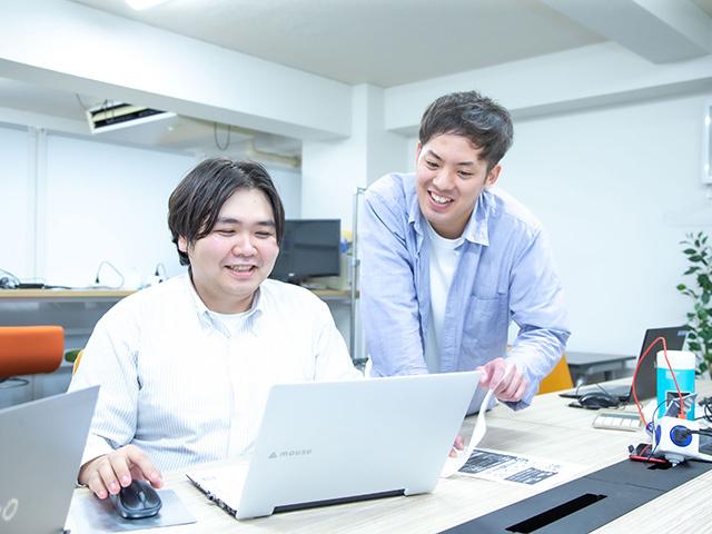 主にクライアントの業務システムを手掛け、クライアントの事業戦略からIT戦略を提案し、システム設計、開発、保守・運用まで幅広いサービスを提供している。