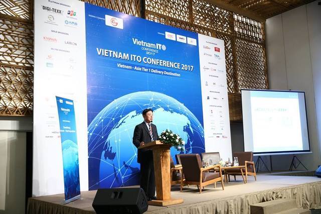 ベトナムにてビジネスカンファレンス
