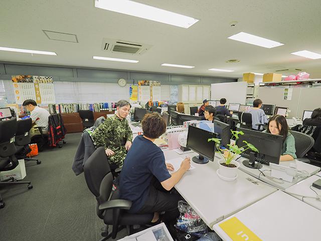 従業員同士仲が良くアットホームな社内です。