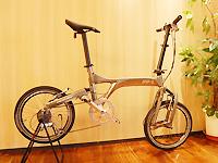 エントランスには自転車のディスプレイ