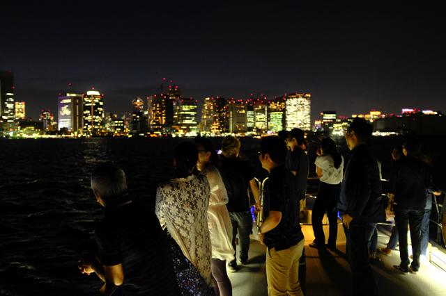 夏祭り。クルーザーで東京の夜の海と夜景を楽しみました！