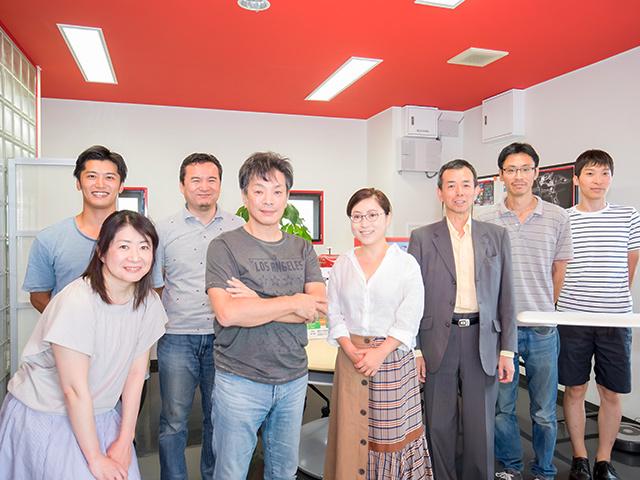 社員数は6名。20代前半から、60代！まで年齢層は幅広い