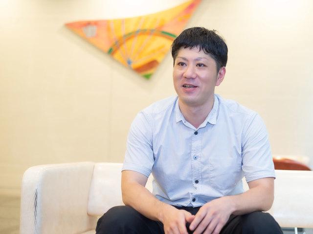 【当社の目指す姿】
当社が実現したいのは、多くの地方開発会社のサイクルの真逆の好循環を作ることです。「島根で地方からDX人材を増やして日本のDXに貢献する」をビジョンとして掲げ、そのために「よく働き、よく遊ぶ」をモットーとして掲げています。メリハリをつけて集中して働き、せっかく自然豊かな島根で働くのですから、エンジニアとして成長しながら首都圏と同等の給与水準で楽しく生活してほしいと思っています。