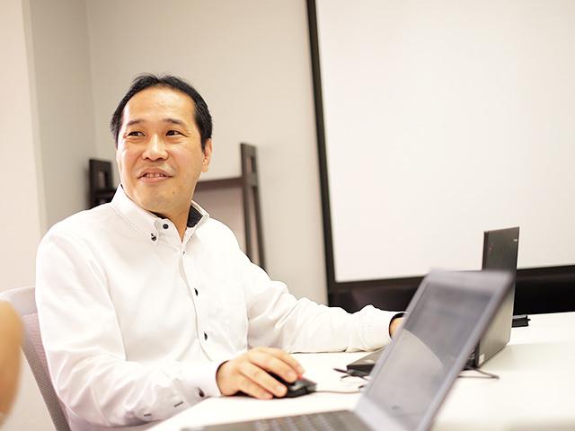 西日本営業部マネージャー　芳岡 卓司氏