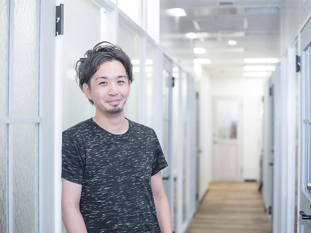 2019年1月にジョインしたエンジニア 望月直紀氏。
シニアエンジニアとして、外注スタッフを含めたエンジニアチームを束ねている。
