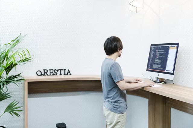 開発チームはメモリ8GB以上のMacbookProを支給。開発しやすい環境で仕事が可能。