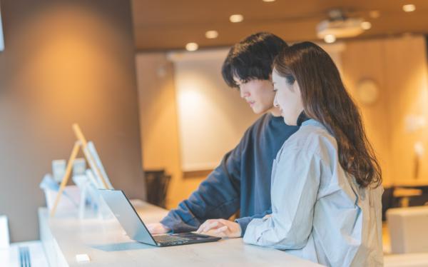 募集している求人：法人営業マネージャー候補（自社メディアへの掲載を法人へ案内します）